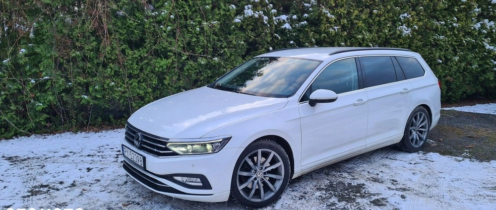 Volkswagen Passat cena 104900 przebieg: 180900, rok produkcji 2021 z Kwidzyn małe 326